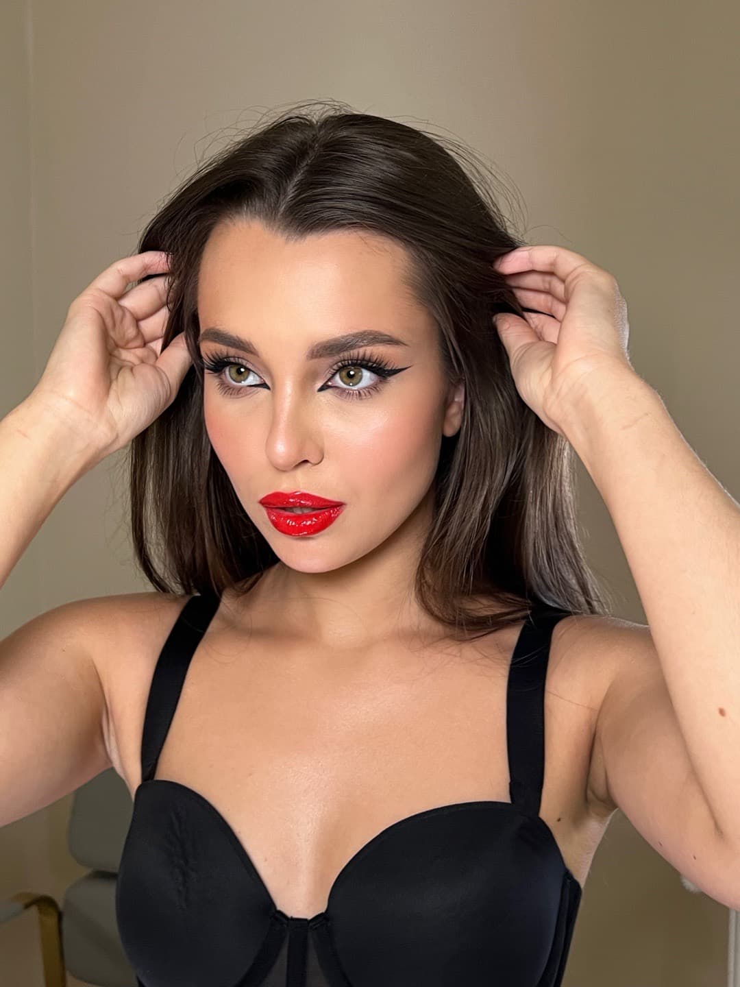 Plus Beauty Salon — profesionální make-up a styling vlasů